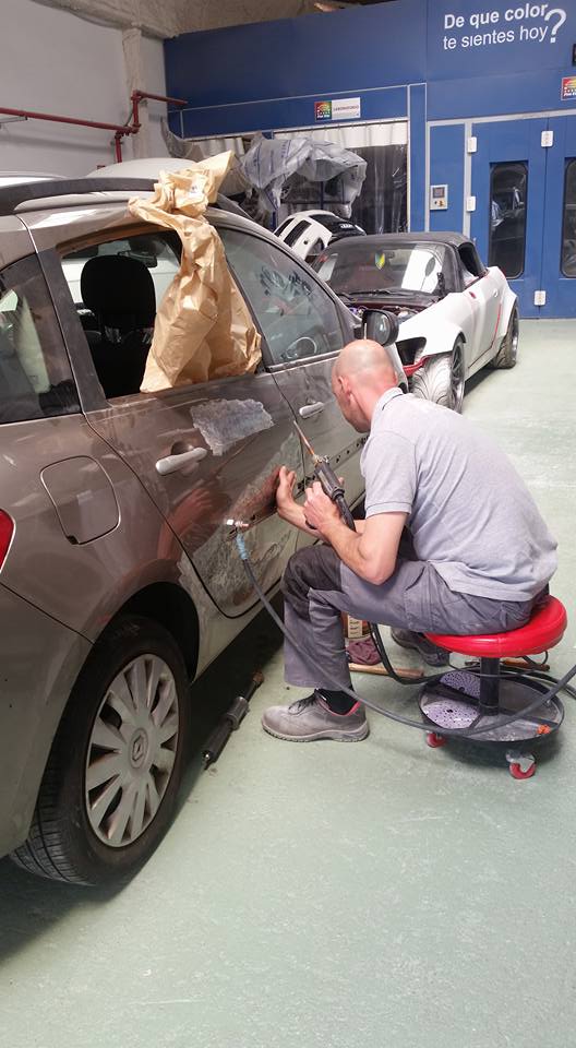 Taller de chapa y pintura en Punta Umbria Alejo (26)